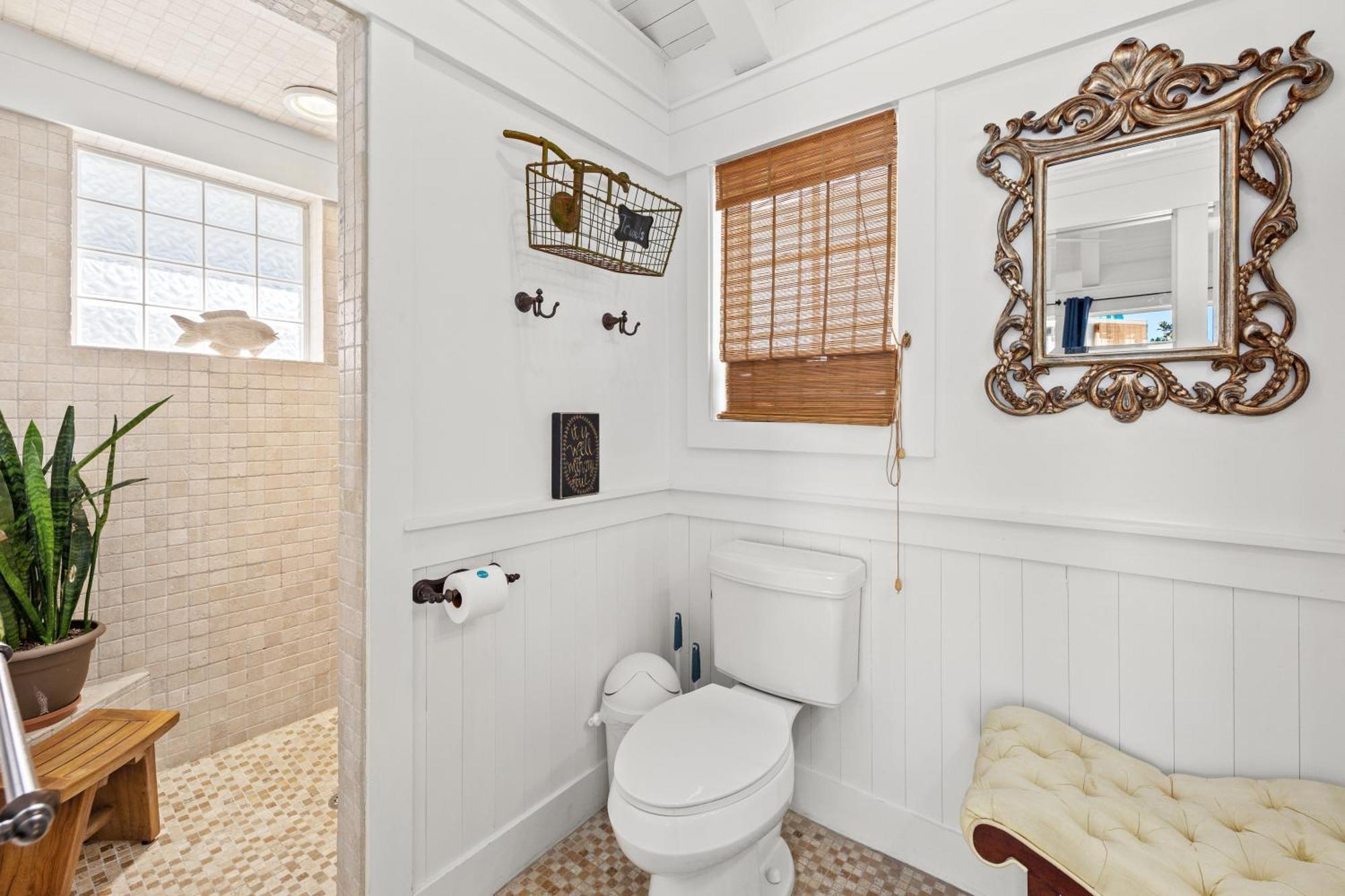 Quaint 2br/25ba Nestled Between 30a & Panama Beach! Sleeps 6!