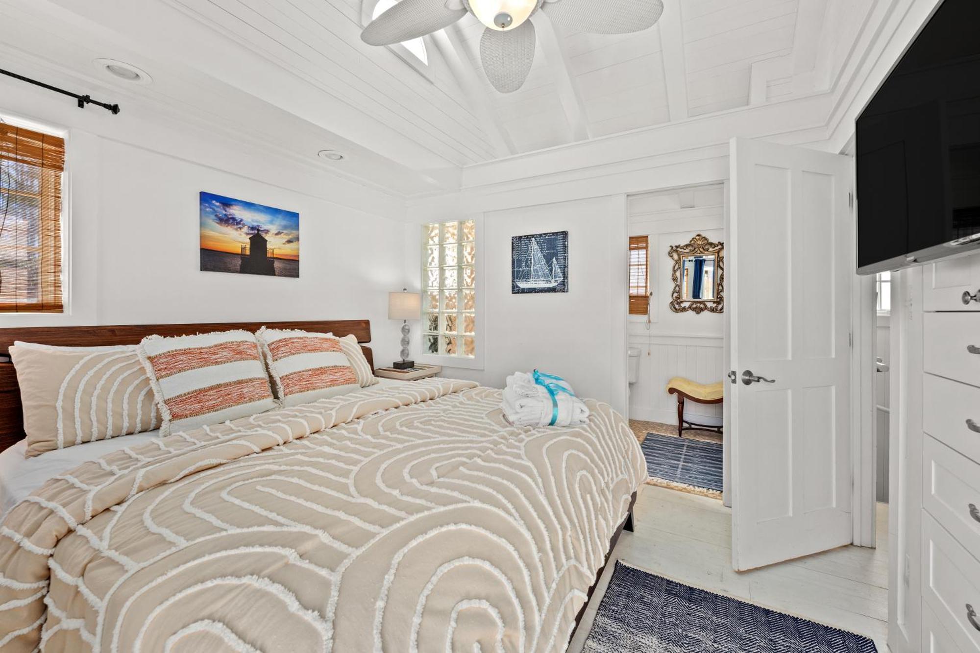 Quaint 2br/25ba Nestled Between 30a & Panama Beach! Sleeps 6! Holiday home Panama City Beach