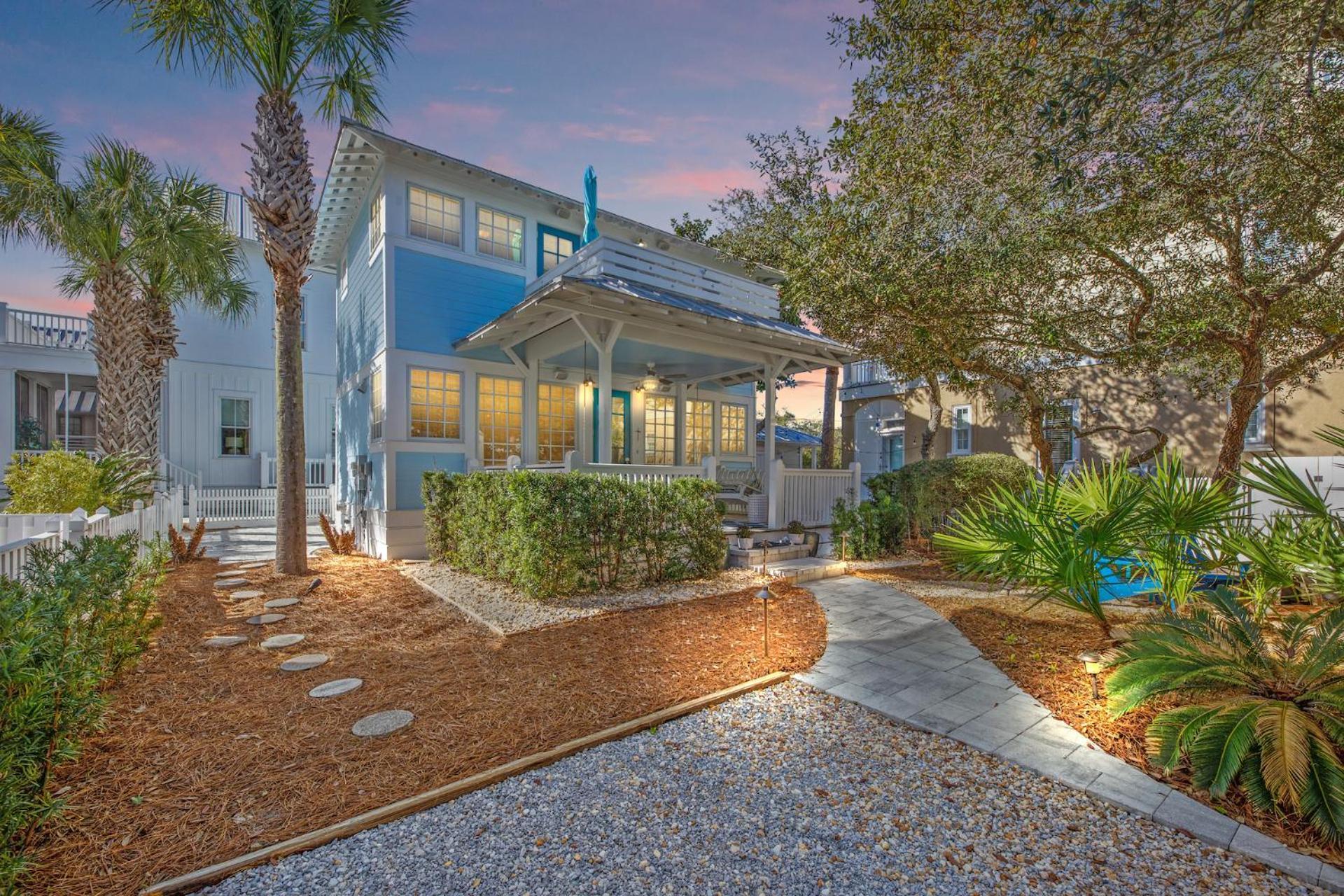 Quaint 2br/25ba Nestled Between 30a & Panama Beach! Sleeps 6! Holiday home *