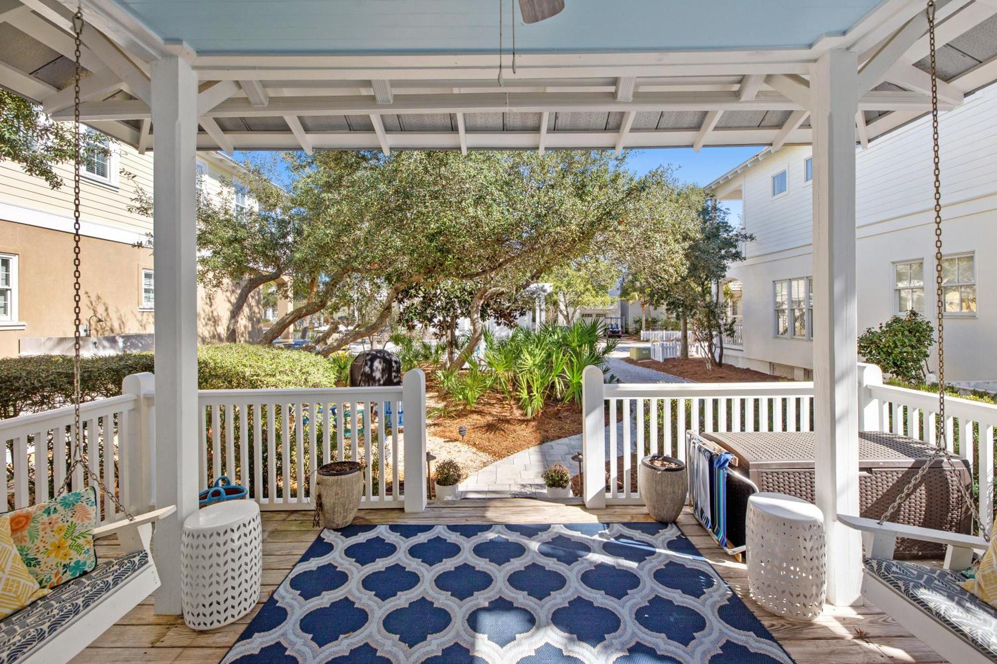 Quaint 2br/25ba Nestled Between 30a & Panama Beach! Sleeps 6! Holiday home *