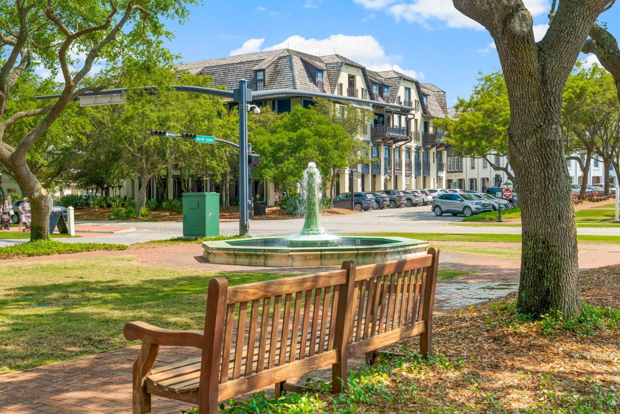 Quaint 2br/25ba Nestled Between 30a & Panama Beach! Sleeps 6!