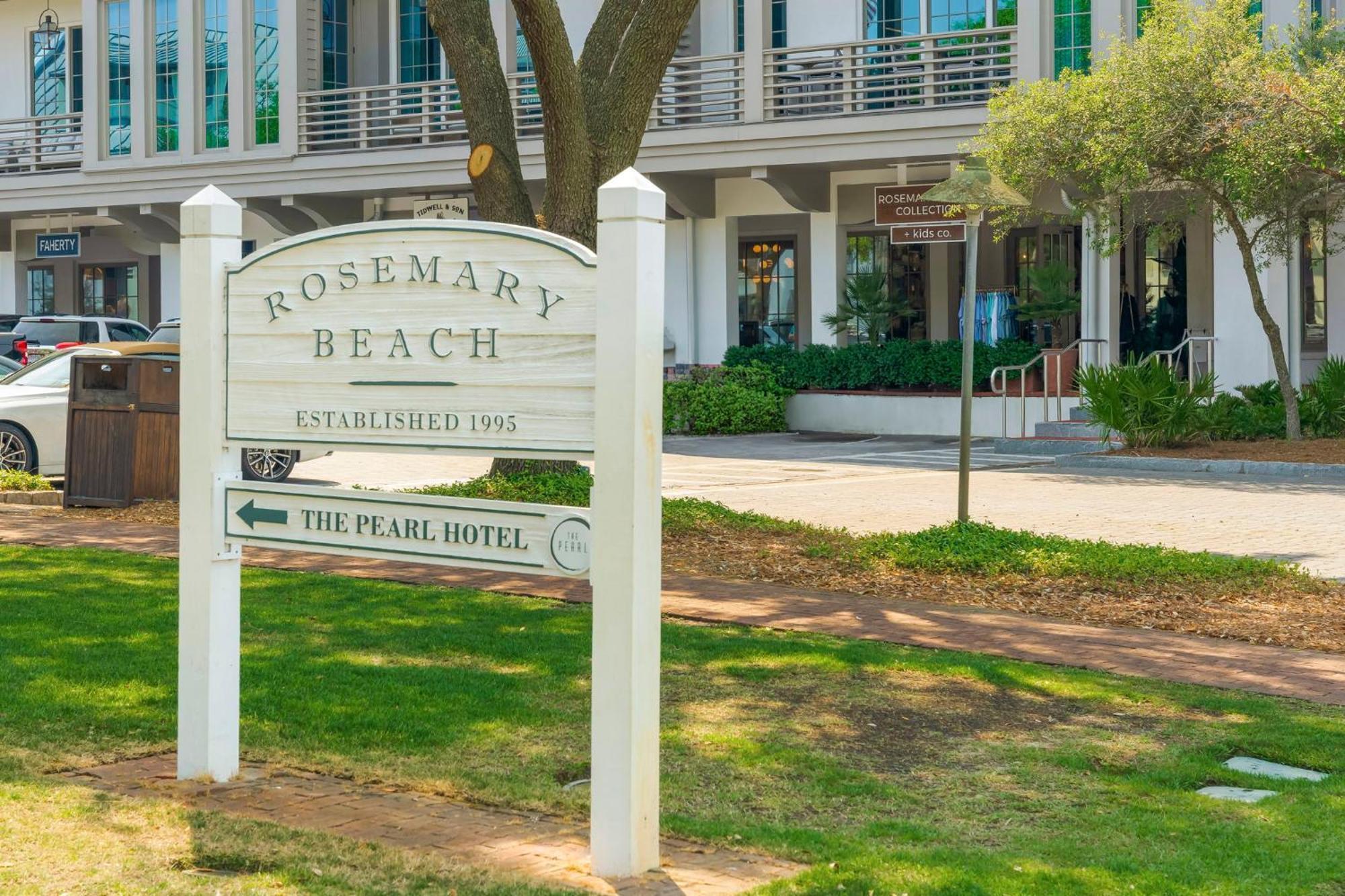 Quaint 2br/25ba Nestled Between 30a & Panama Beach! Sleeps 6! Holiday home Panama City Beach